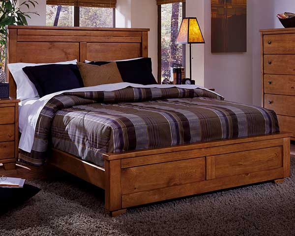Casual Cinnamon-Colored Pine Bedroom Set Queen